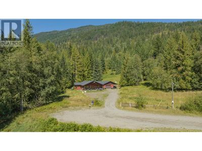 65 Pine Rd, House other with 2 bedrooms, 2 bathrooms and 2 parking in Cherryville BC | Image 2