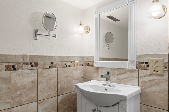 Lower Level Bathroom | Image 22