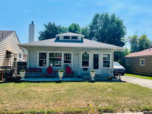 723 Arapahoe St, Thermopolis, WY, 82443-2725 | Card Image