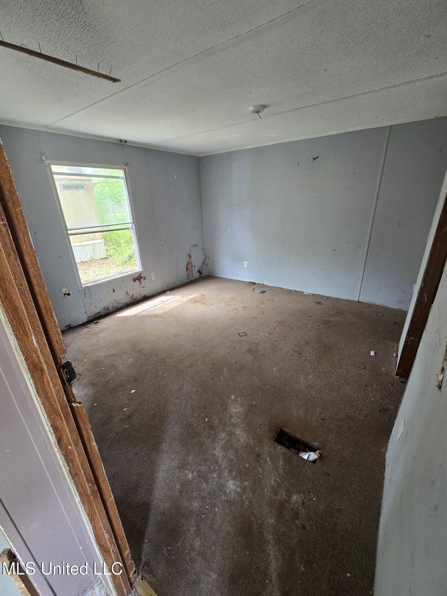 135cd9e7-dd19-4ff4-b358-a758762b4456 | Image 11