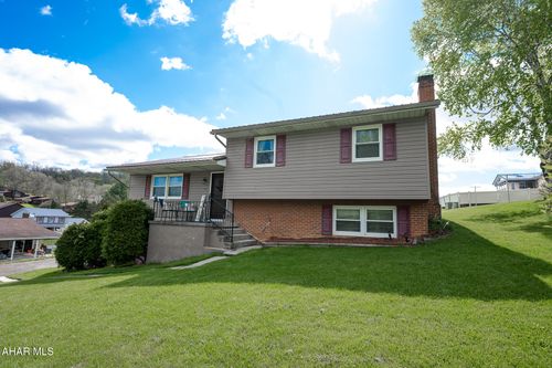 210 Fay Street, Hollidaysburg, PA, 16648 | Card Image