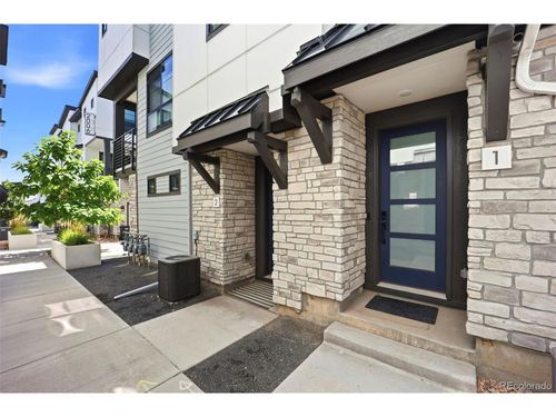 1-2004 S Holly St, Denver, CO, 80222-4867 | Card Image
