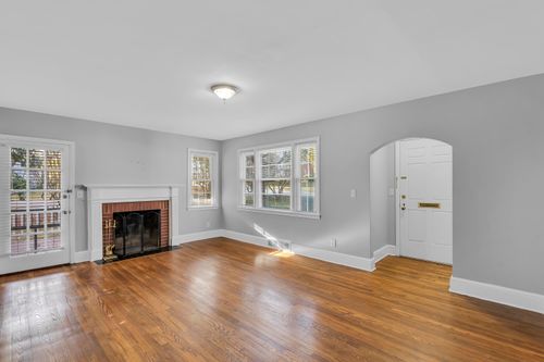 305 Briarwood Rd, Spartanburg, SC, 29301-2936 | Card Image