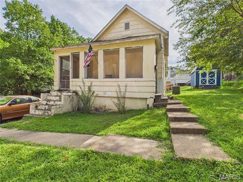 716 N 11th St, Poplar Bluff, MO, 63901-4372 | Card Image