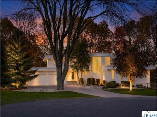 317 Meadow Woods Dr, Mankato, MN, 56001-8960 | Card Image