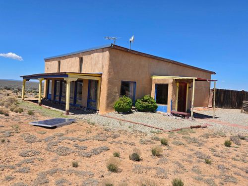 69 Sunset Blvd, Carson, NM, 87517-8136 | Card Image