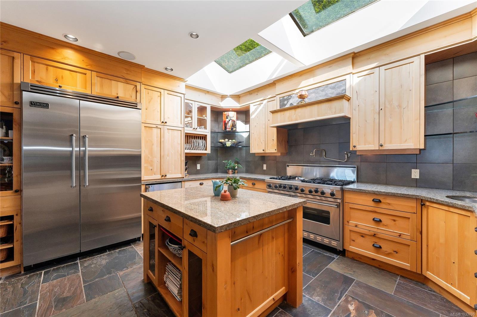 Residential in Salt Spring 3