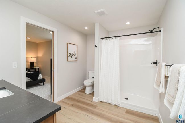 6504 E Hawker Trl, House other with 5 bedrooms, 4 bathrooms and null parking in Sioux Falls SD | Image 69