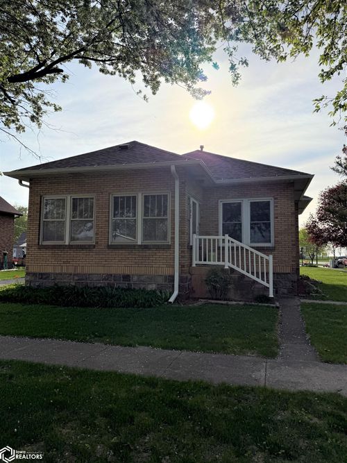 502 6th St, Whittemore, IA, 50598-7714 | Card Image