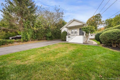 151 Babbitt Rd, Bedford Hills, NY, 10507-2006 | Card Image