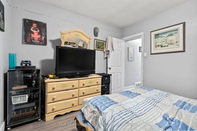 763 Maryland Ave, Home with 5 bedrooms, 2 bathrooms and 4 parking in Peterborough ON | Image 11