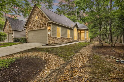 18 Endor Forest Pl, The Woodlands, TX, 77382-5364 | Card Image