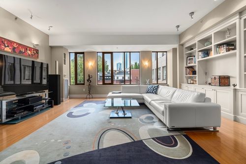 apt-330-1313 Washington St, Boston, MA, 02118-2158 | Card Image