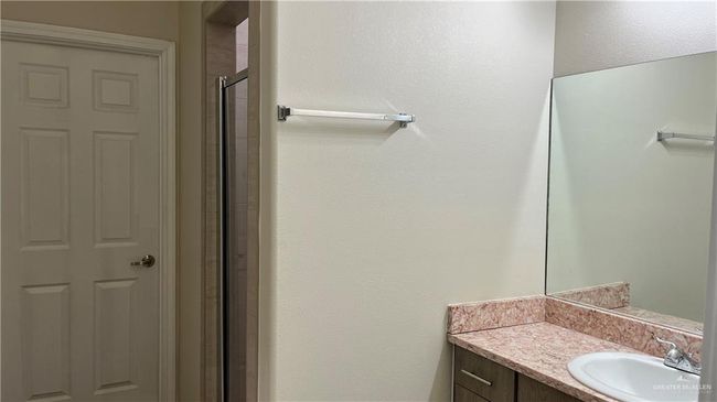 APT-4 - 4902 N Hiawatha Dr, Condo with 3 bedrooms, 2 bathrooms and 2 parking in Pharr TX | Image 9