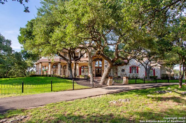 8040 Rolling Acres Trail, House other with 4 bedrooms, 3 bathrooms and null parking in Fair Oaks Ranch TX | Image 10