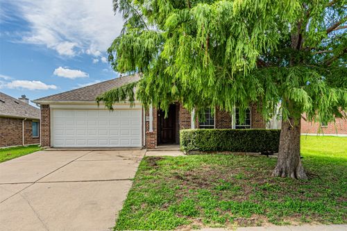 8220 Mossberg Dr, Arlington, TX, 76002-5706 | Card Image