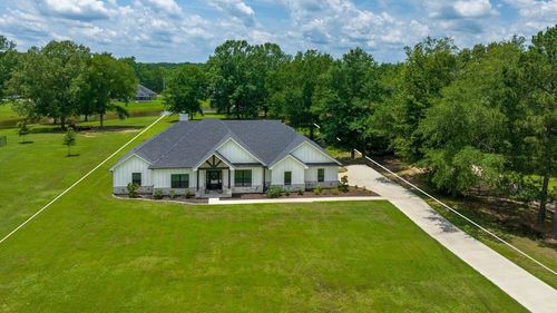 552 Private Road 1239, Marshall, TX, 75672-4686 | Card Image