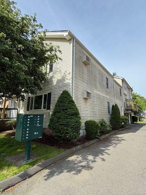 apt-1-248 Lawlor St, New Britain, CT, 06051-1130 | Card Image