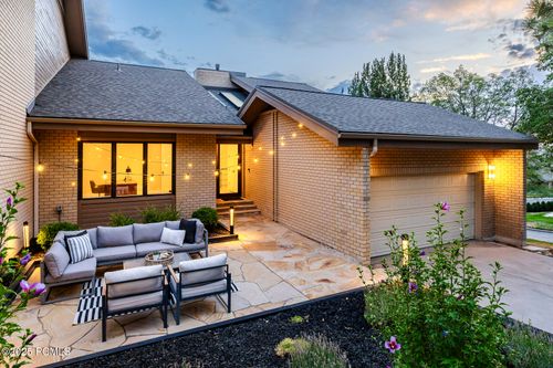 825 N Juniperpoint Ct, Salt Lake City, UT, 84103-3351 | Card Image