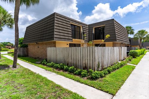 22d5410-622 6th Way, West Palm Beach, FL, 33407-6694 | Card Image
