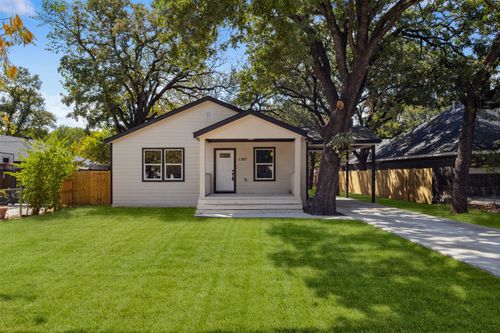 1367 Friendship Dr, Dallas, TX, 75217-3323 | Card Image