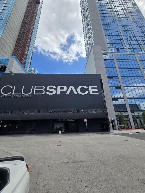 2307-20 Ne 11, Miami, FL, 33132 | Card Image