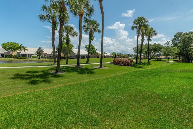 8057 Cassia Dr, Condo with 3 bedrooms, 2 bathrooms and null parking in Boynton Beach FL | Image 11