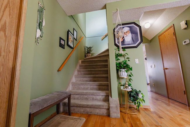 24 Laguna Close Ne, House other with 4 bedrooms, 3 bathrooms and 2 parking in Calgary AB | Image 14