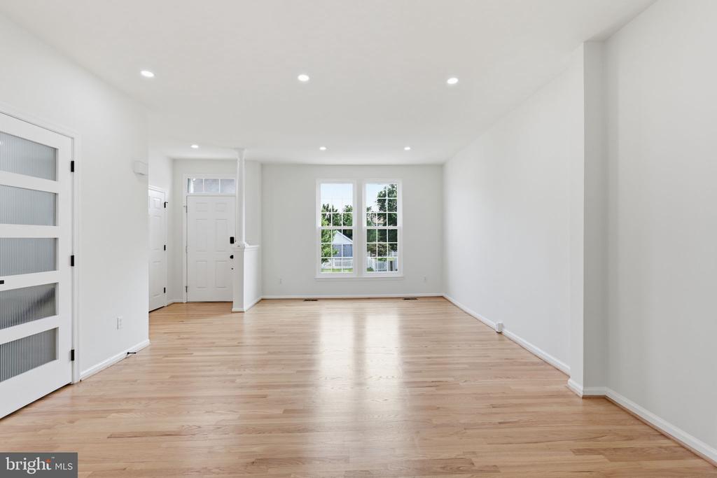 Residential in ASHBURN 5