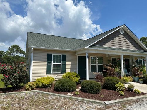105 Oyster Ln, Hubert, NC, 28539-3760 | Card Image