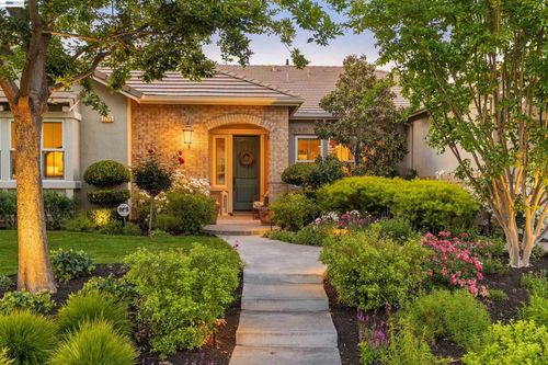 2205 Cameron Cir, Pleasanton, CA, 94588-2839 | Card Image