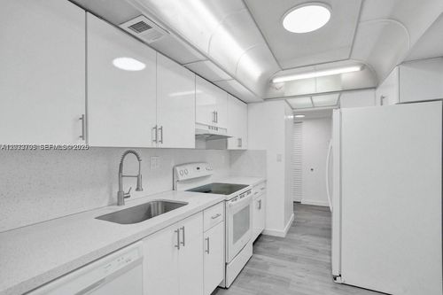 403-3821 Environ Blvd, Lauderhill, FL, 33319-4280 | Card Image