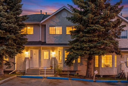 105 Bedford Manor Ne, Calgary, AB, T3K4B8 | Card Image