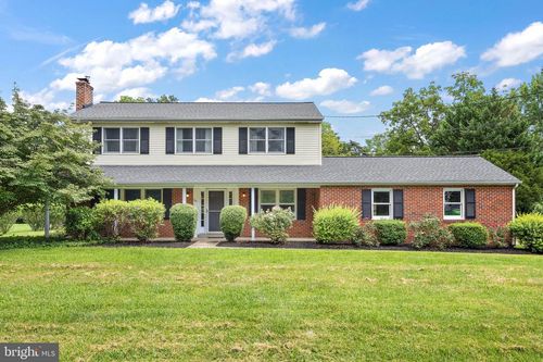 98 Husbands Dr, WILMINGTON, DE, 19803-1432 | Card Image