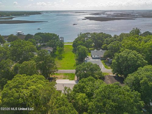 5206 Fern St, Pascagoula, MS, 39567-1007 | Card Image