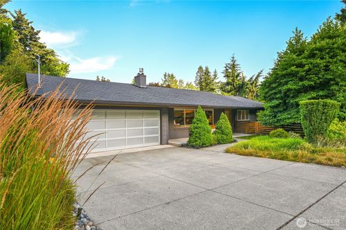 804 109th Ave Se, Bellevue, WA, 98004-6822 | Card Image