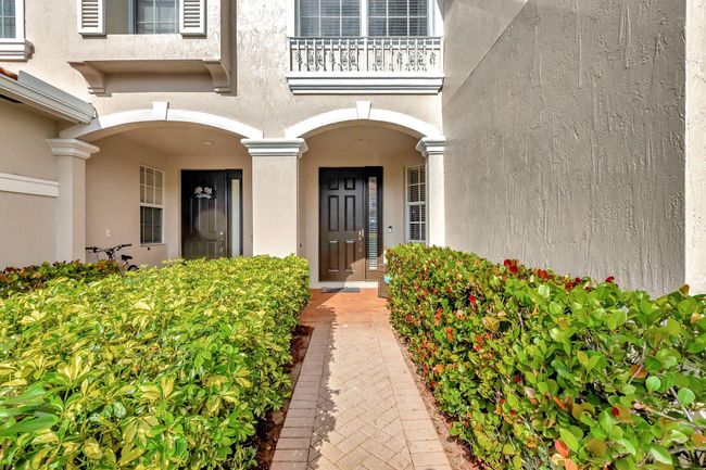 UNIT-2007 - 16089 Poppyseed Cir, Townhouse with 3 bedrooms, 3 bathrooms and null parking in Delray Beach FL | Image 4