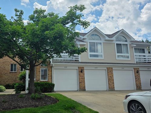 1023 Courtland Dr, Buffalo Grove, IL, 60089-1186 | Card Image