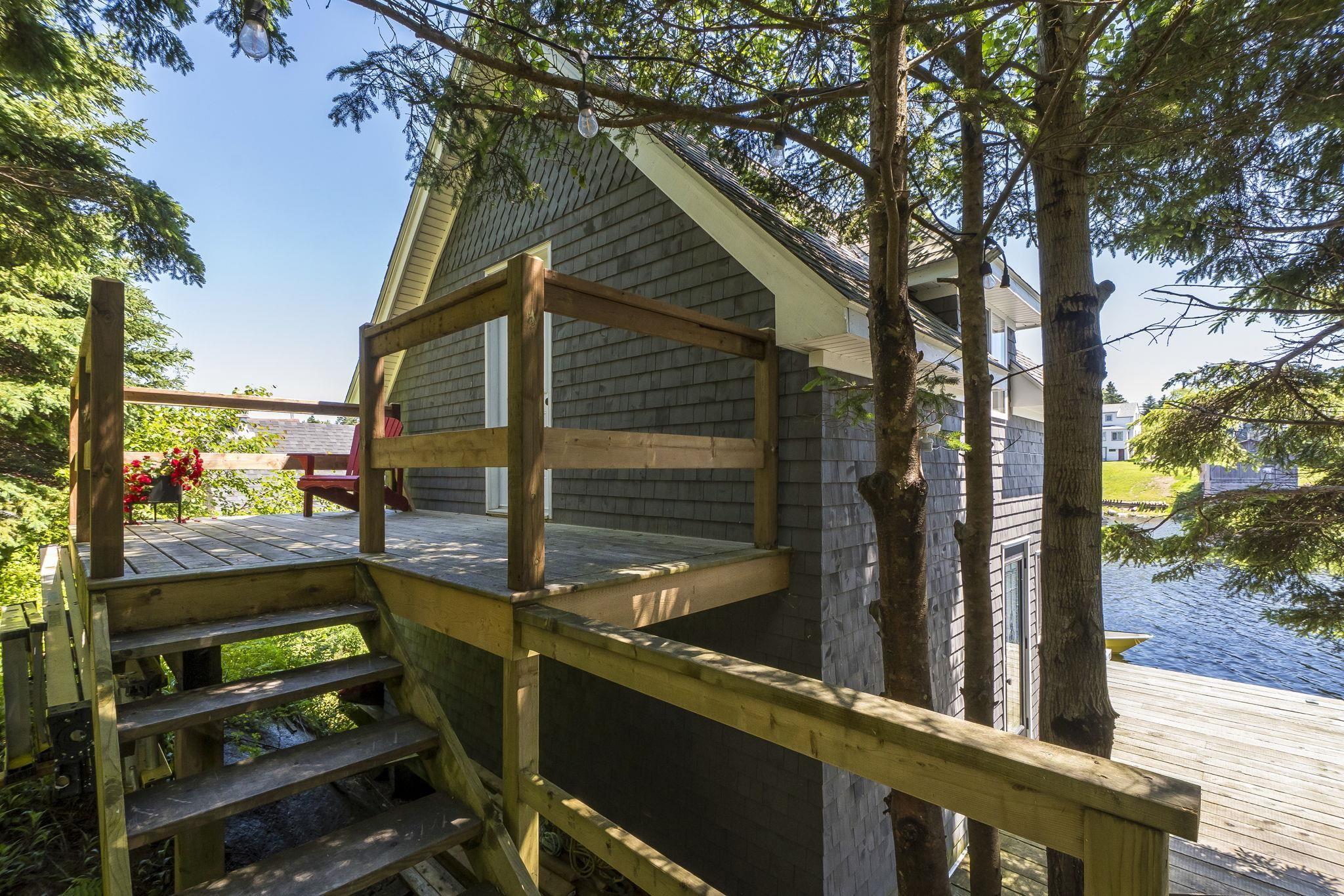 Residential Income in Herring Cove