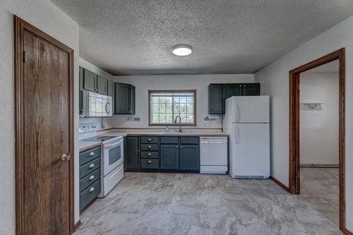 142 E Montana St, Rapid City, SD, 57701-7489 | Card Image