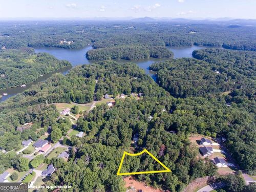 3703 Lakeview Dr, Gainesville, GA, 30501-7638 | Card Image