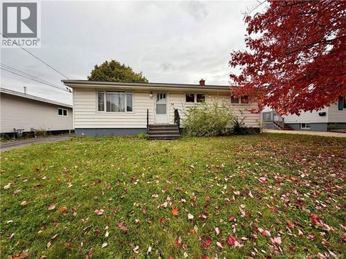 34 Hedgewood Dr, Moncton, NB, E1E2W3 | Card Image