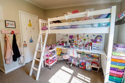 101 W Peenpack Trl, Sparrow Bush, NY, 12780-5005 | Card Image