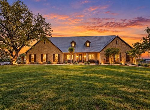 211 Silverado Dr, Weatherford, TX, 76087-6631 | Card Image