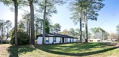 100 Vine Ln, Brandon, MS, 39047-6260 | Card Image