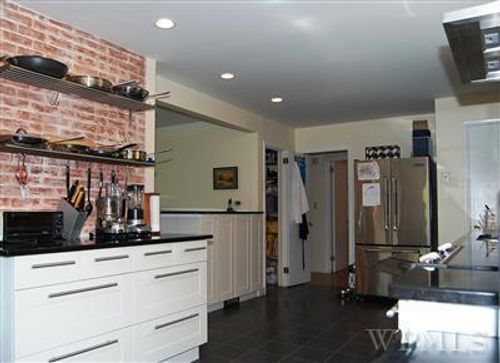 1174 Hunterbrook Rd, Yorktown Heights, NY, 10598-6218 | Card Image