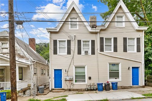 910 Smithton Ave, Pittsburgh, PA, 15212-2447 | Card Image