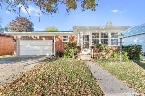 702 4th St, Wyandotte, MI, 48192-2634 | Card Image