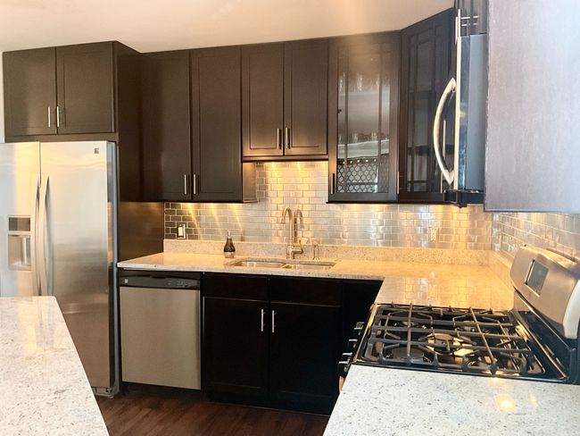 Beautiful, updated Kitchen | Image 7