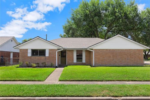 1101 E Rutgers Ln, Deer Park, TX, 77536-6535 | Card Image